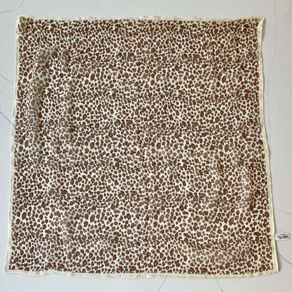 Women's Silk Leopard Print Artisanal Neck Scarf Cream Tan Brown 21"x21" EC - Picture 6 of 9